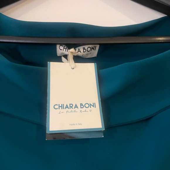 Chaira Boni Melania Off Shoulder Mini Midi
Dress Dark Green Emerald - Picture 7 of 7